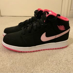 Nike Air Jordan 1 Mids